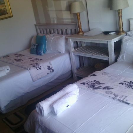 เจฟรีย์ เบย์ บีช เฮาส์ Bed & Breakfast เจฟฟรีส์เบย์ ภายนอก รูปภาพ
