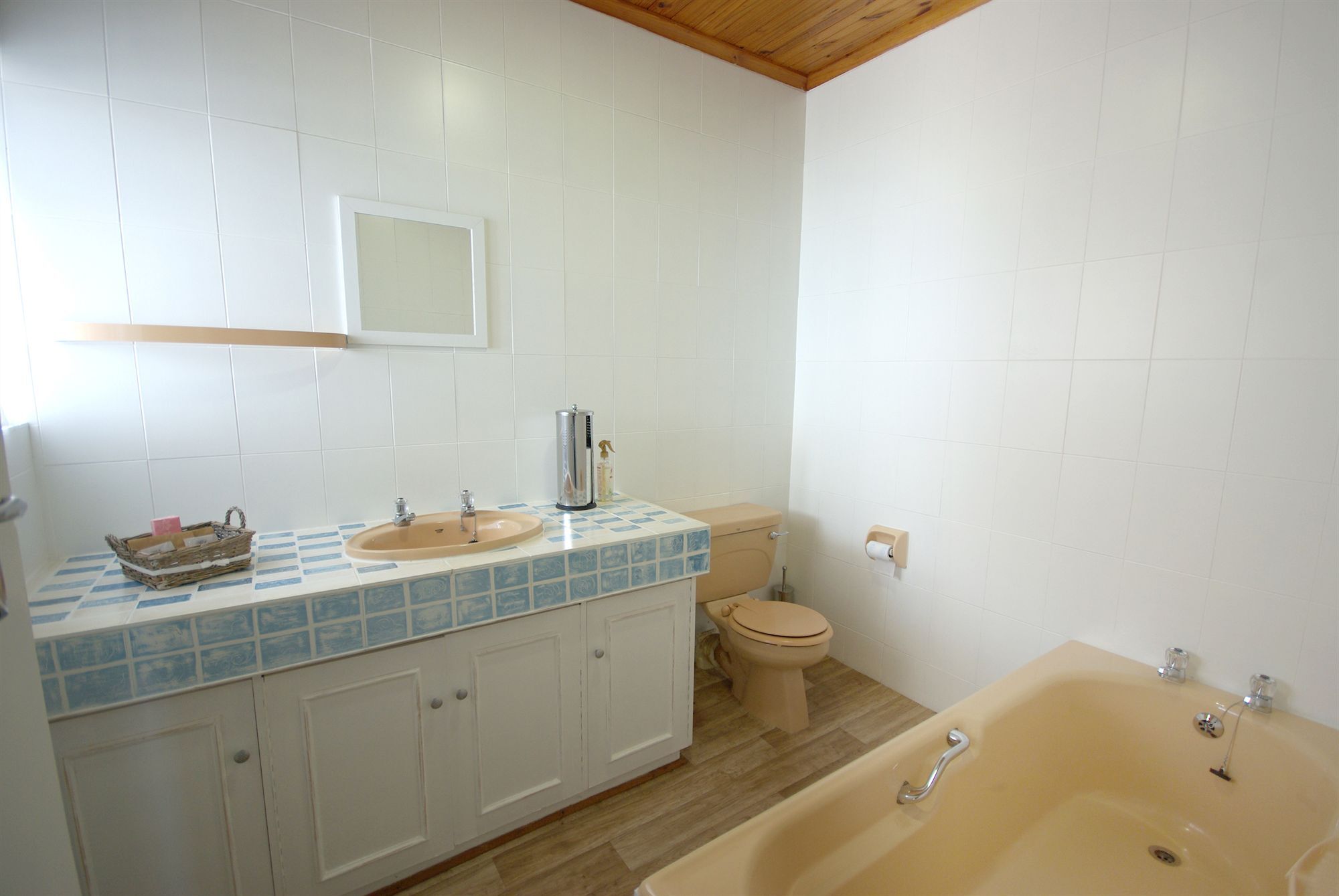 เจฟรีย์ เบย์ บีช เฮาส์ Bed & Breakfast เจฟฟรีส์เบย์ ภายนอก รูปภาพ